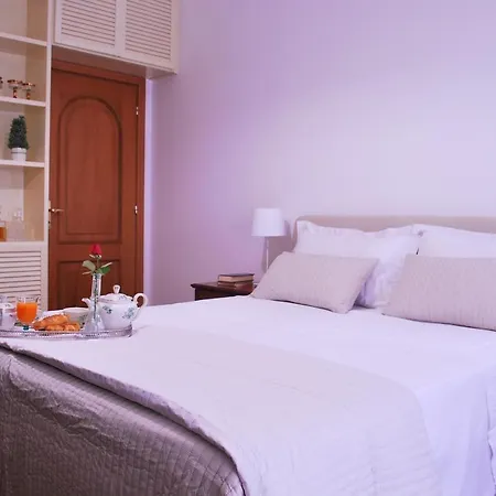 Bed & Breakfast Attico 203 *