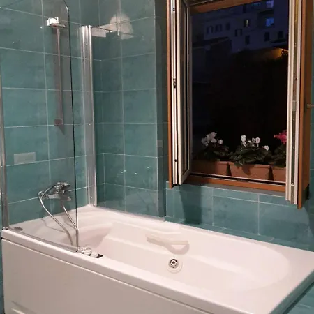 Bed & Breakfast Attico 203 *