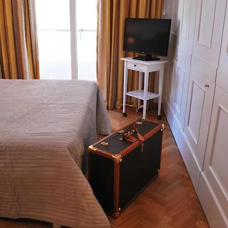 Oda ve Kahvaltı Attico 203