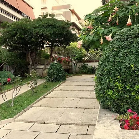 Attico 203 Oda ve Kahvaltı