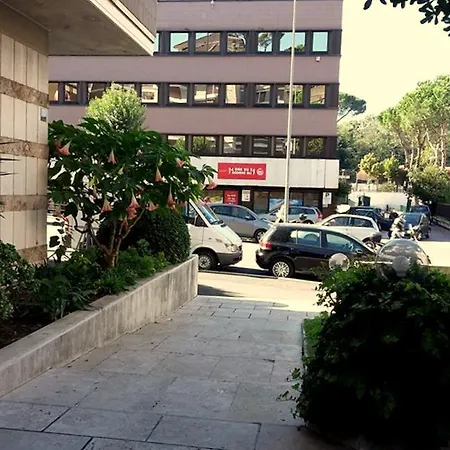 Oda ve Kahvaltı Attico 203 *